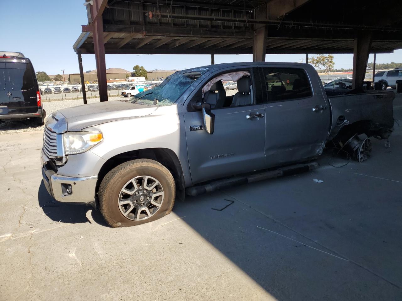 TOYOTA TUNDRA CREWMAX LIMITED