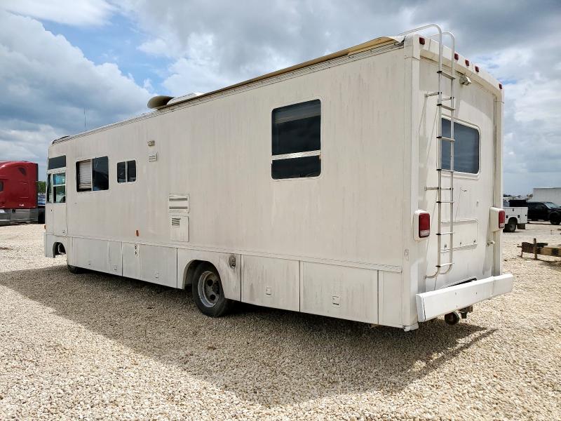 WINOVAGO MOTORHOME 1999 white  Gasoline 1GBLP37J7W3316791 photo #4