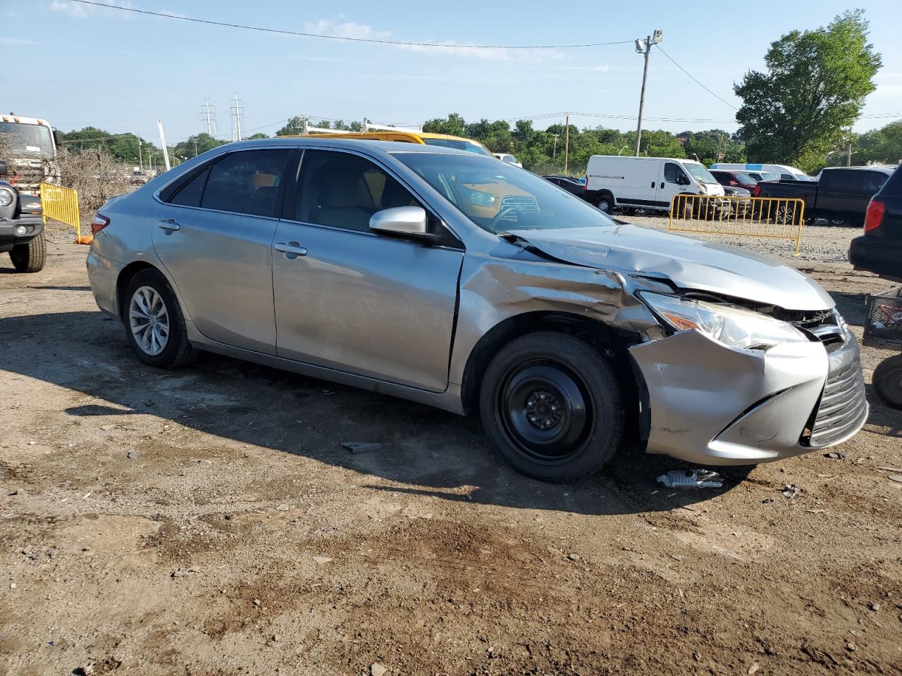 Toyota Camry le 2016