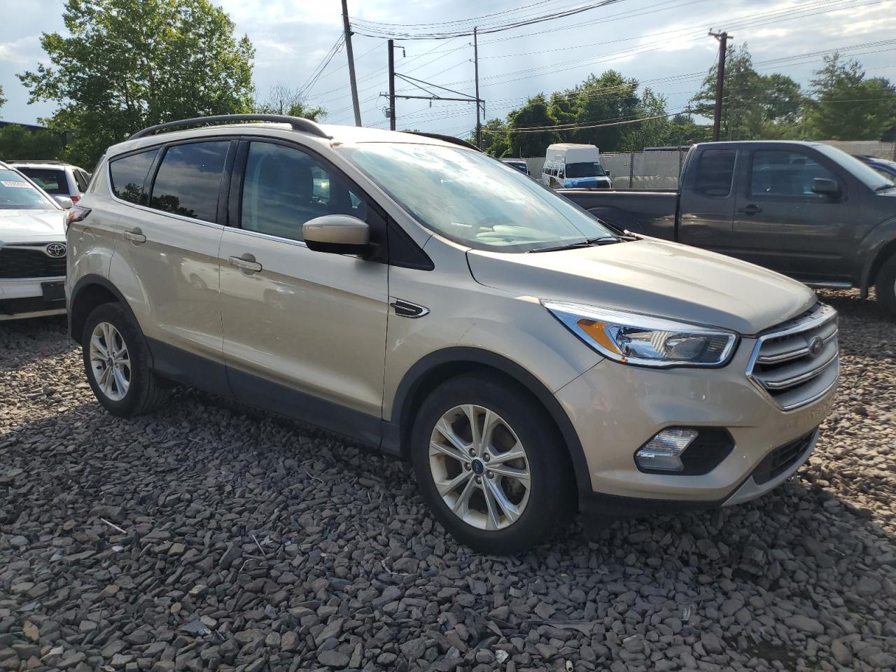 FORD ESCAPE SE