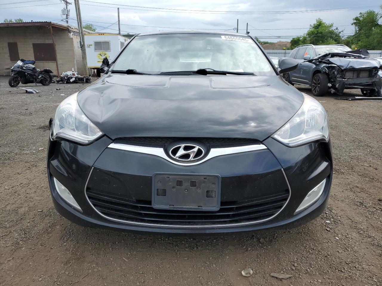 Hyundai Veloster 2013