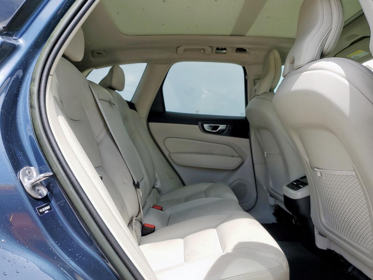 VOLVO XC60 B5 INSCRIPTION