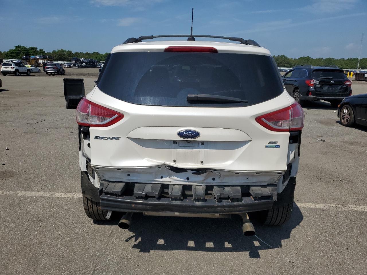 FORD ESCAPE SE