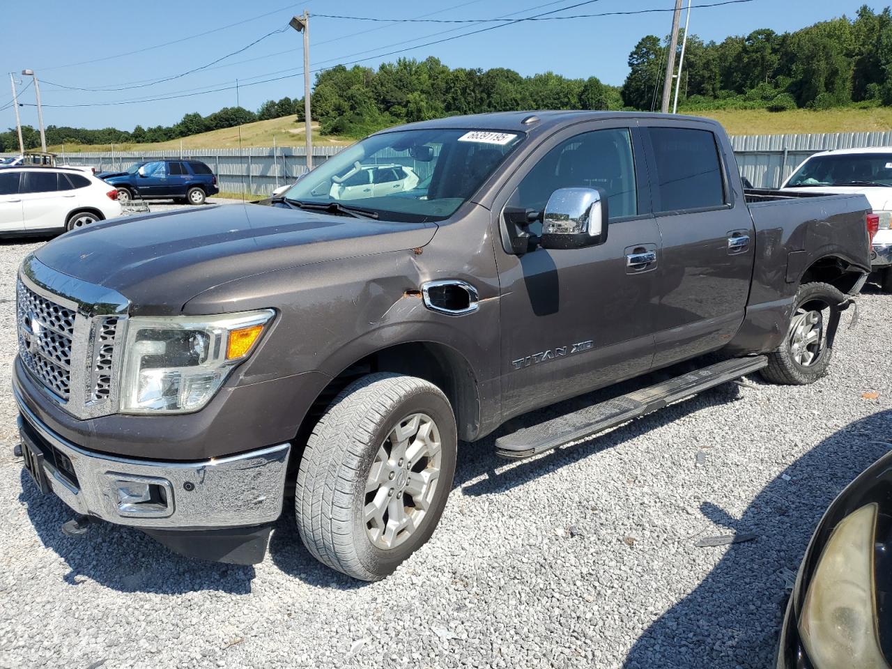 NISSAN TITAN SL