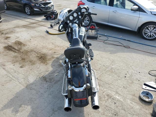 2011 HARLEY-DAVIDSON FLHX 1HD1KBM13BB606184