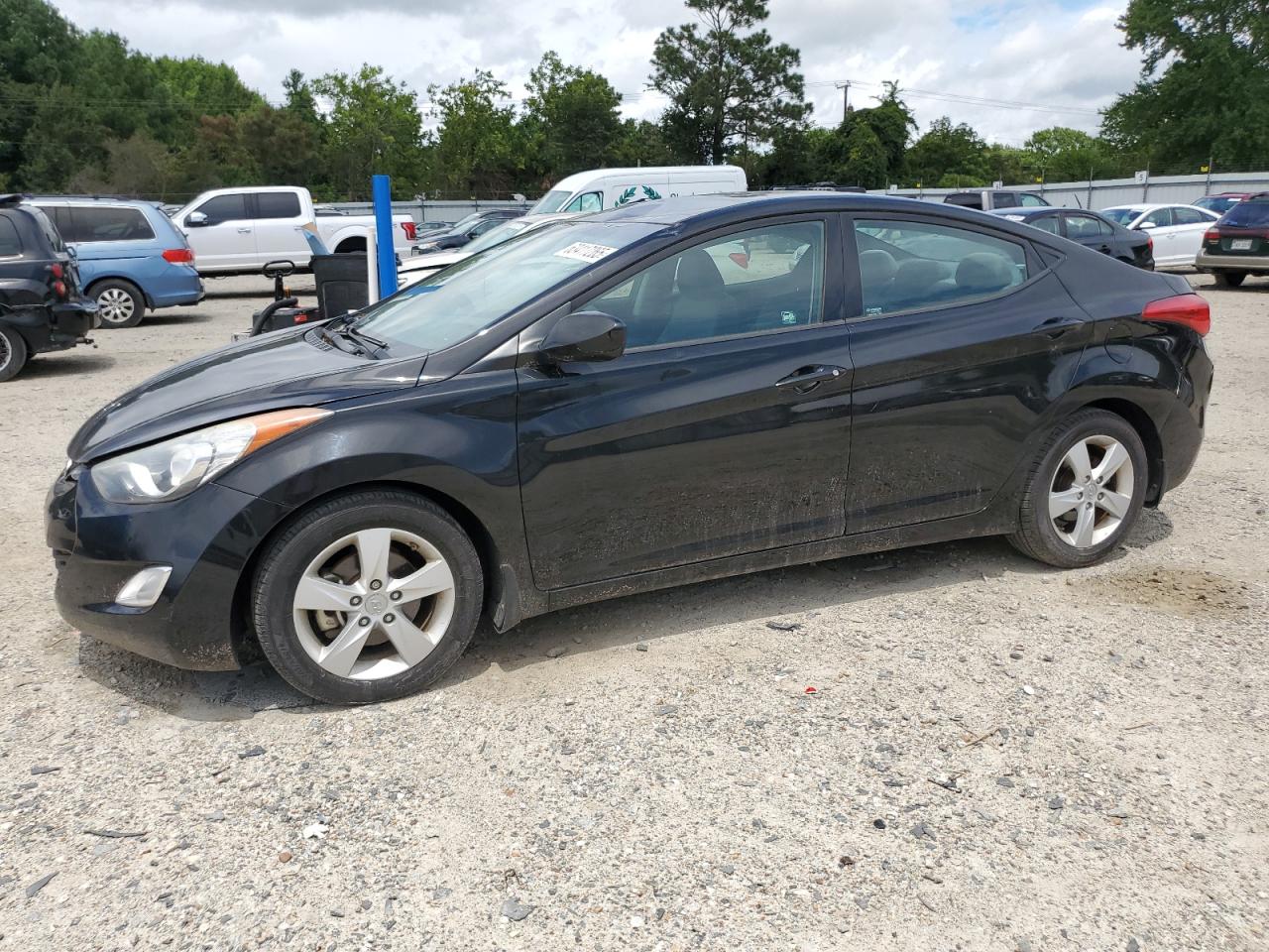 Hyundai Elantra gl 2013