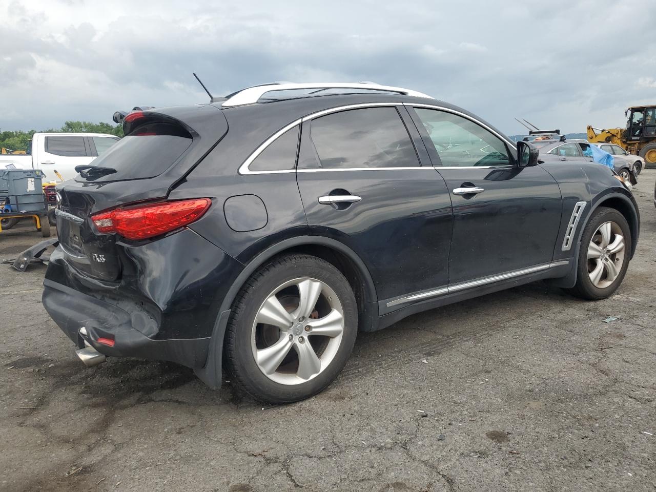 INFINITI FX35