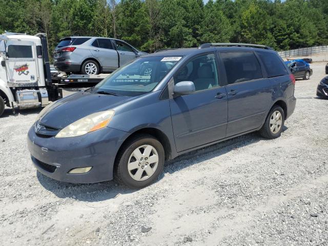 TOYOTA SIENNA XLE