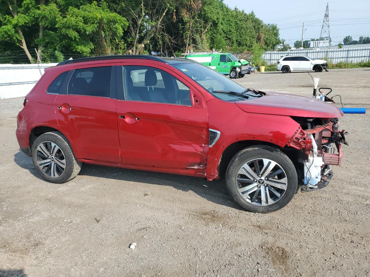 MITSUBISHI OUTLANDER SE