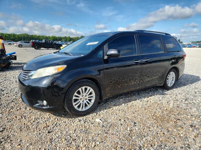 TOYOTA SIENNA XLE
