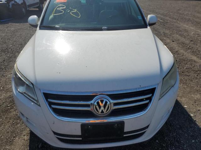 2011 VOLKSWAGEN TIGUAN S - WVGAV7AXXBW551560