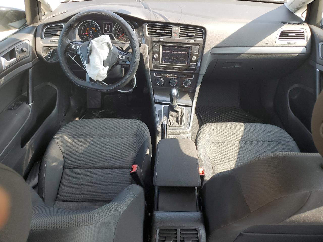 VOLKSWAGEN GOLF SPORTSVAN S