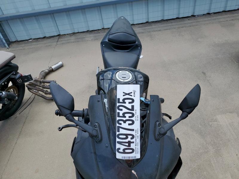 2021 YAMAHA YZFR3 A MH3RH18Y5MK007876