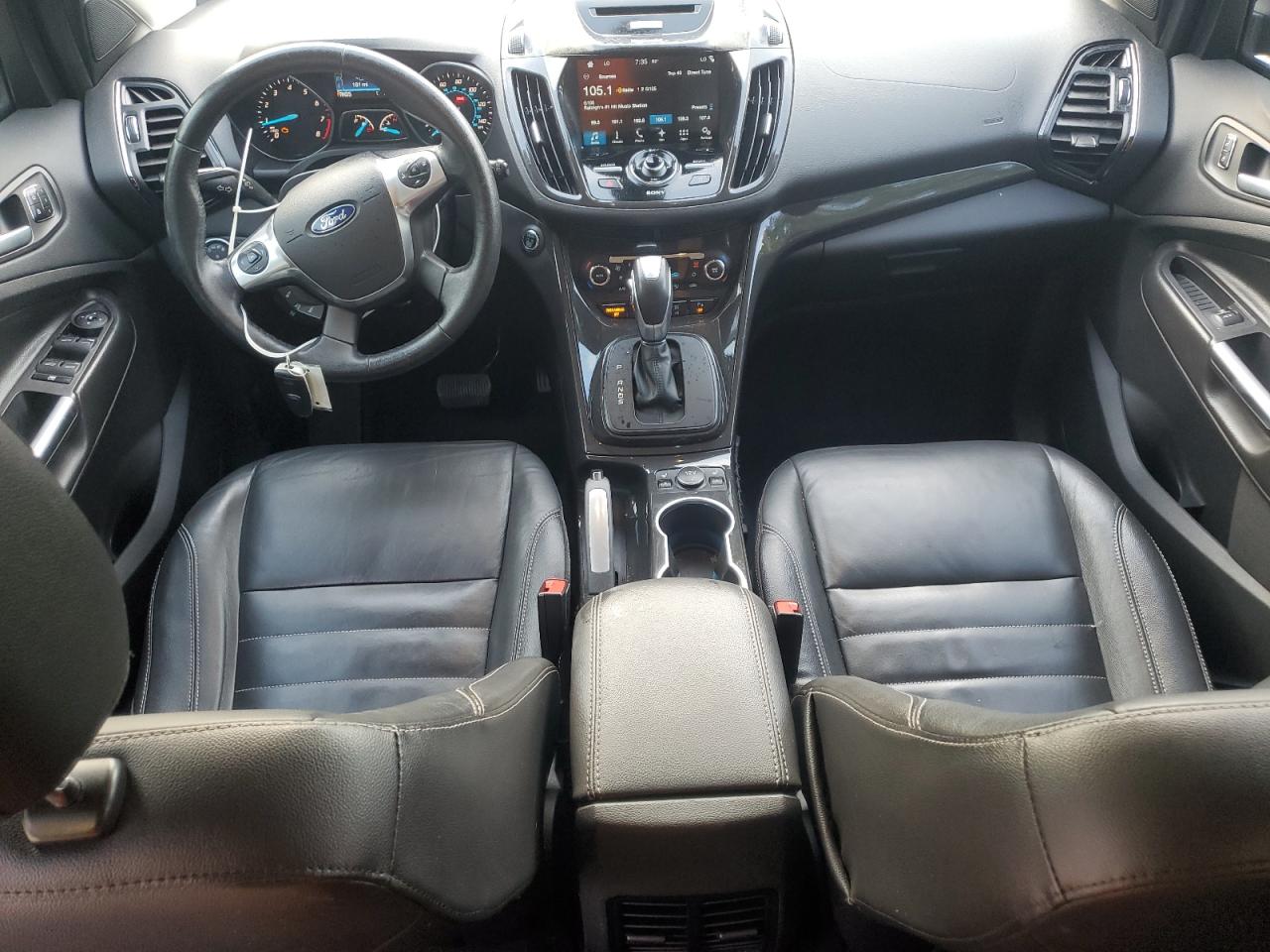 FORD ESCAPE TITANIUM