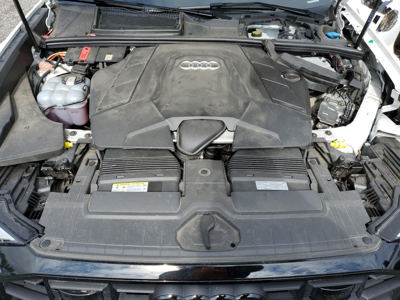 AUDI Q8 PREMIUM PLUS S-LINE