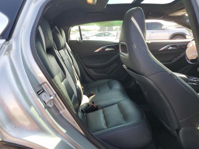 2018 INFINITI QX30 BASE SJKCH5CP1JA040415