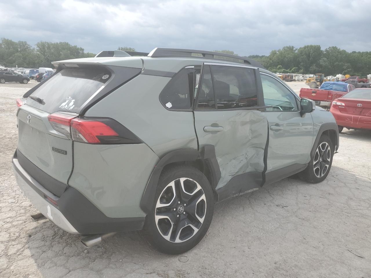 TOYOTA RAV4 ADVENTURE