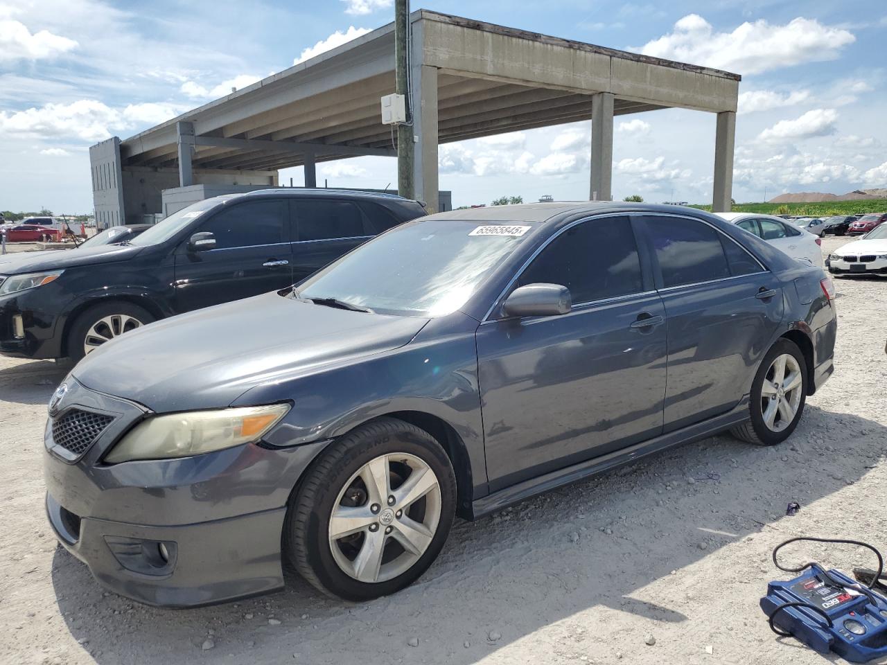 TOYOTA CAMRY BASE
