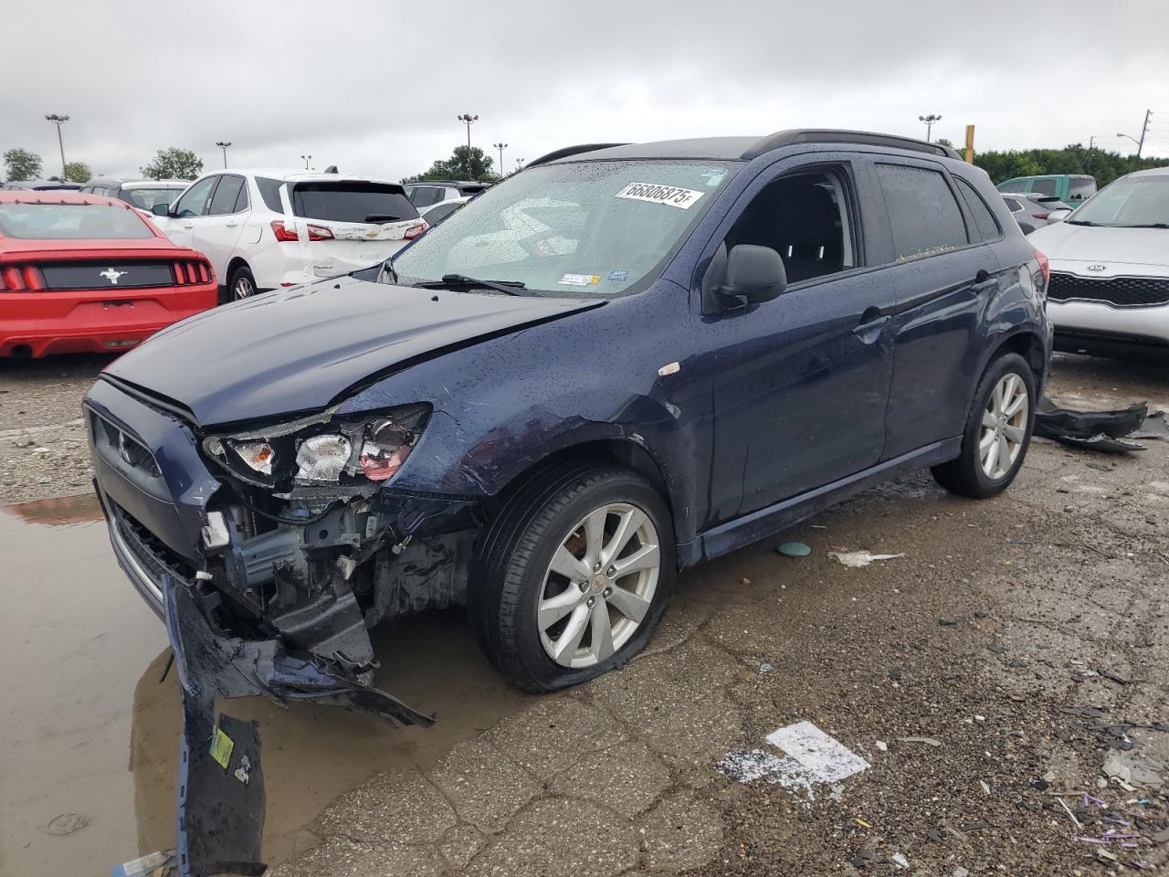 MITSUBISHI OUTLANDER SE