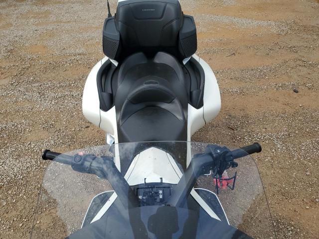 2018 CAN-AM SPYDER ROA 2BXNBDD2XJV001321