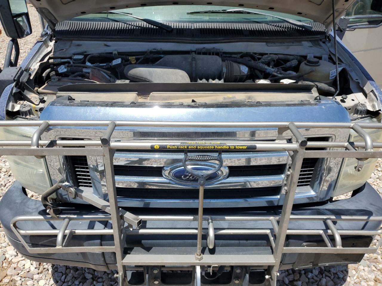 FORD ECONOLINE E450 SUPER DUTY CUTAWAY VAN