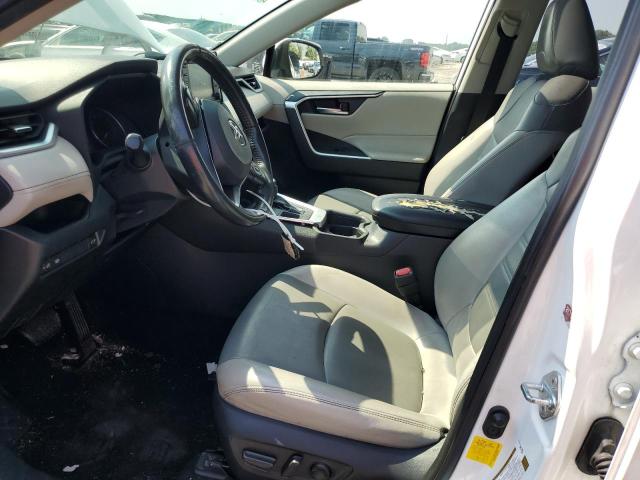 2019 TOYOTA RAV4 XLE P - JTMA1RFV2KD028256