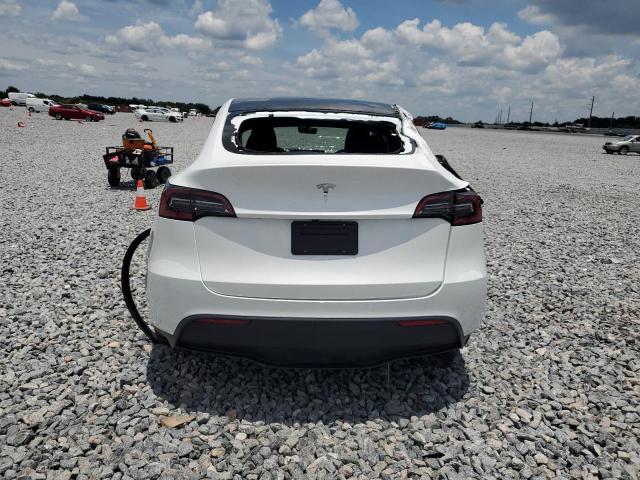 2024 TESLA MODEL Y 7SAYGDED3RF008242