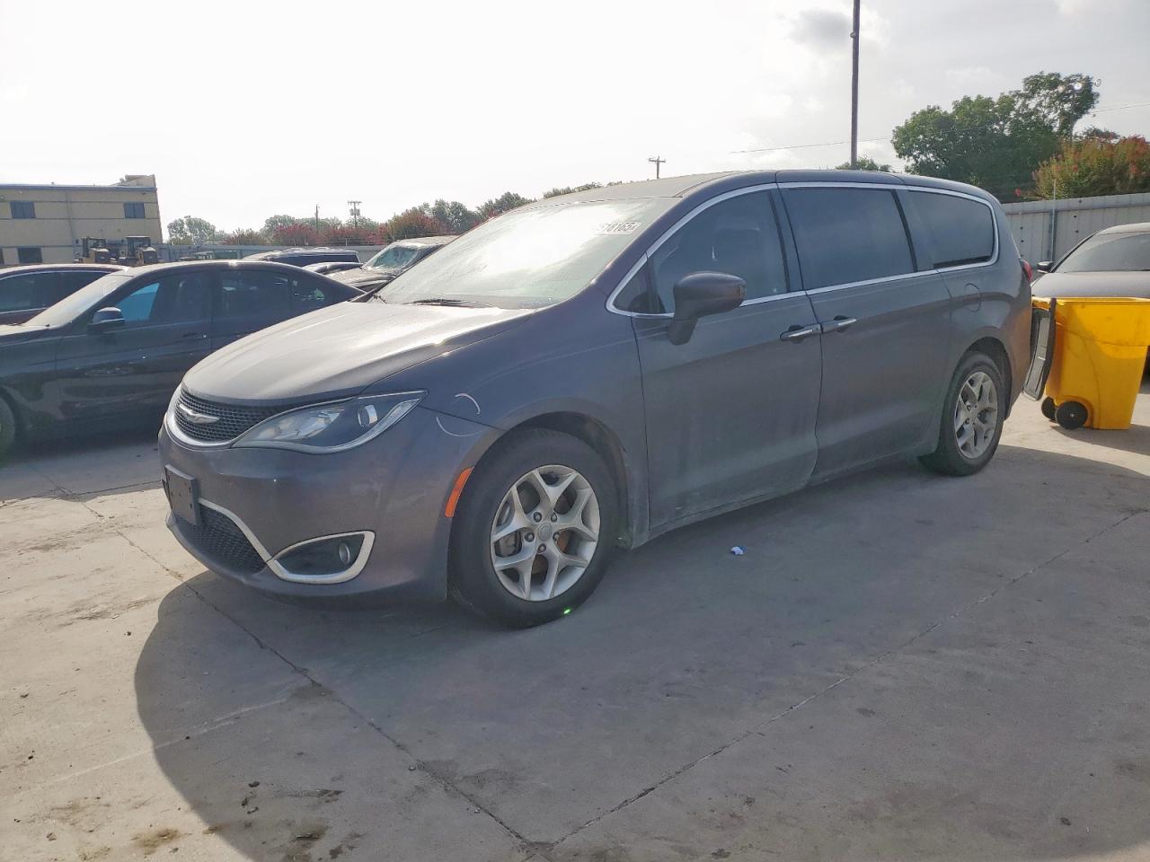 CHRYSLER PACIFICA TOURING PLUS