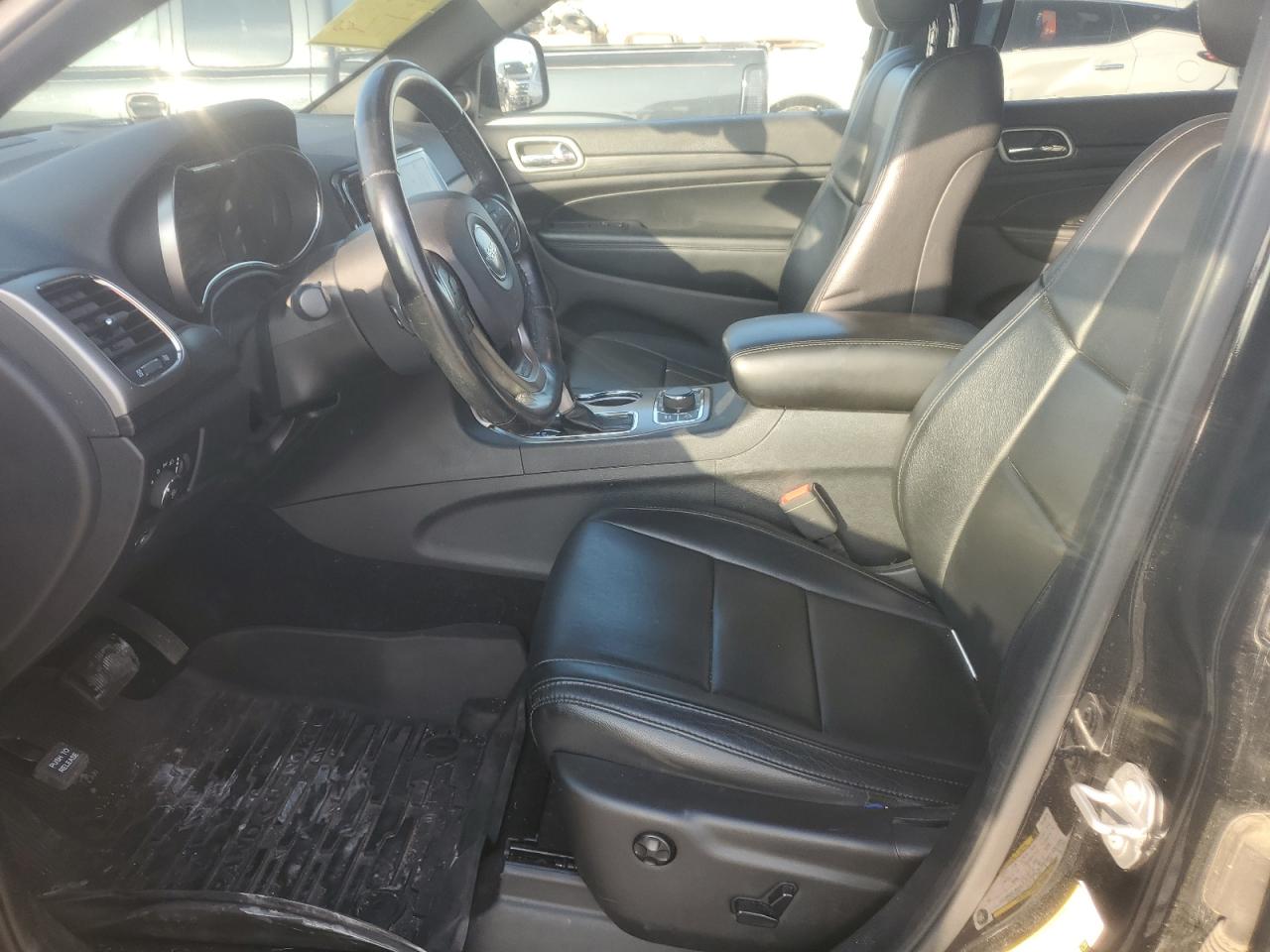 JEEP GRAND CHEROKEE LAREDO