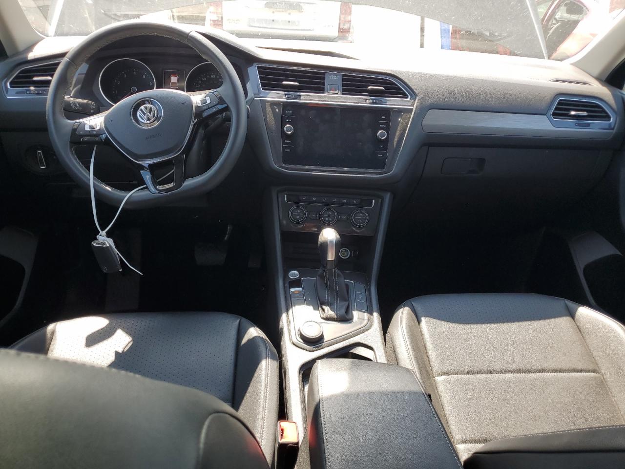 VOLKSWAGEN TIGUAN SE