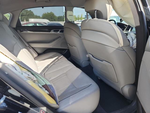 2016 HYUNDAI GENESIS 3. KMHGN4JE0GU106819