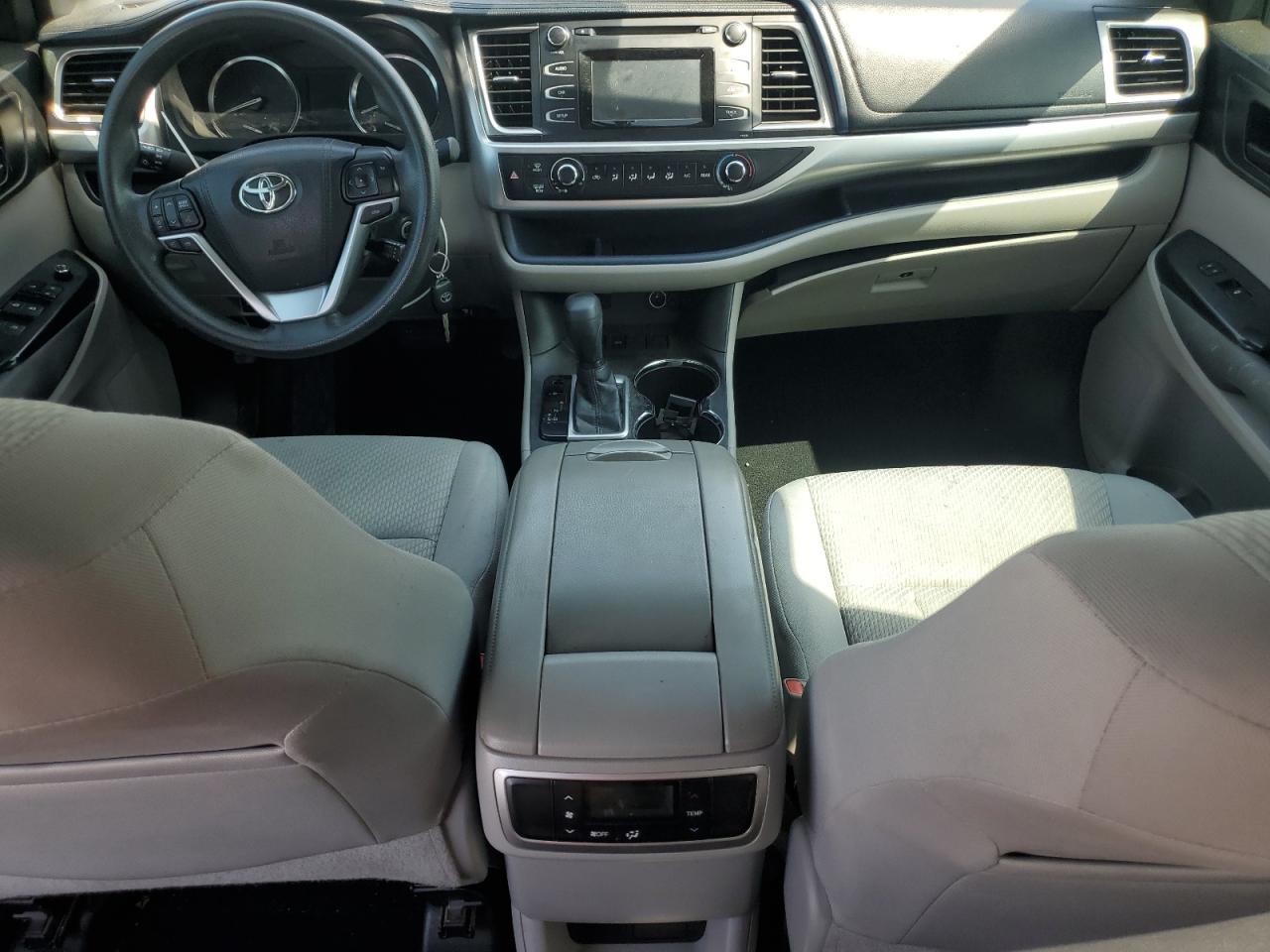 TOYOTA HIGHLANDER LE