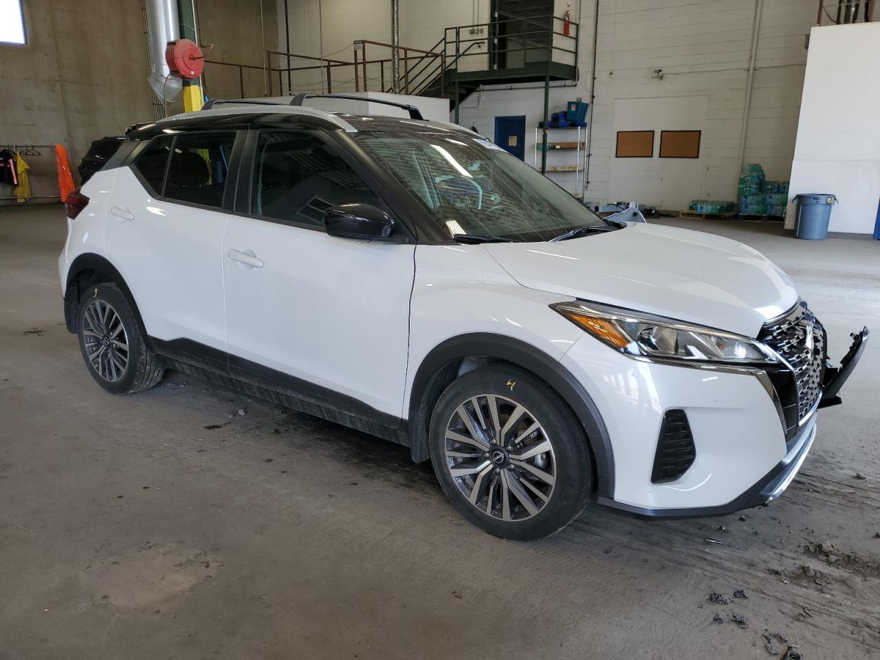 NISSAN KICKS SV