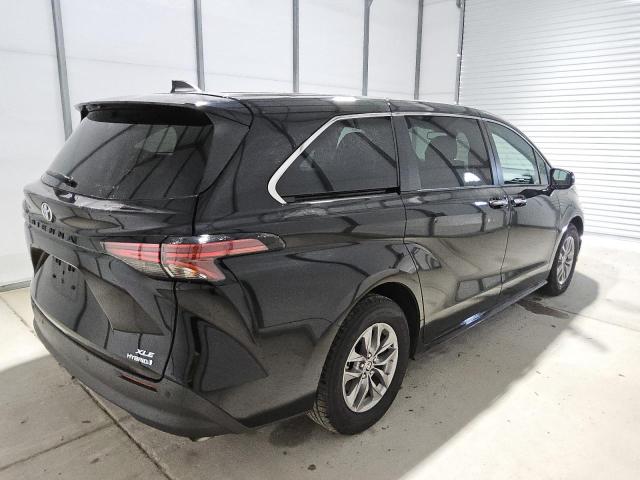 2022 TOYOTA SIENNA XLE 5TDYRKEC9NS112243