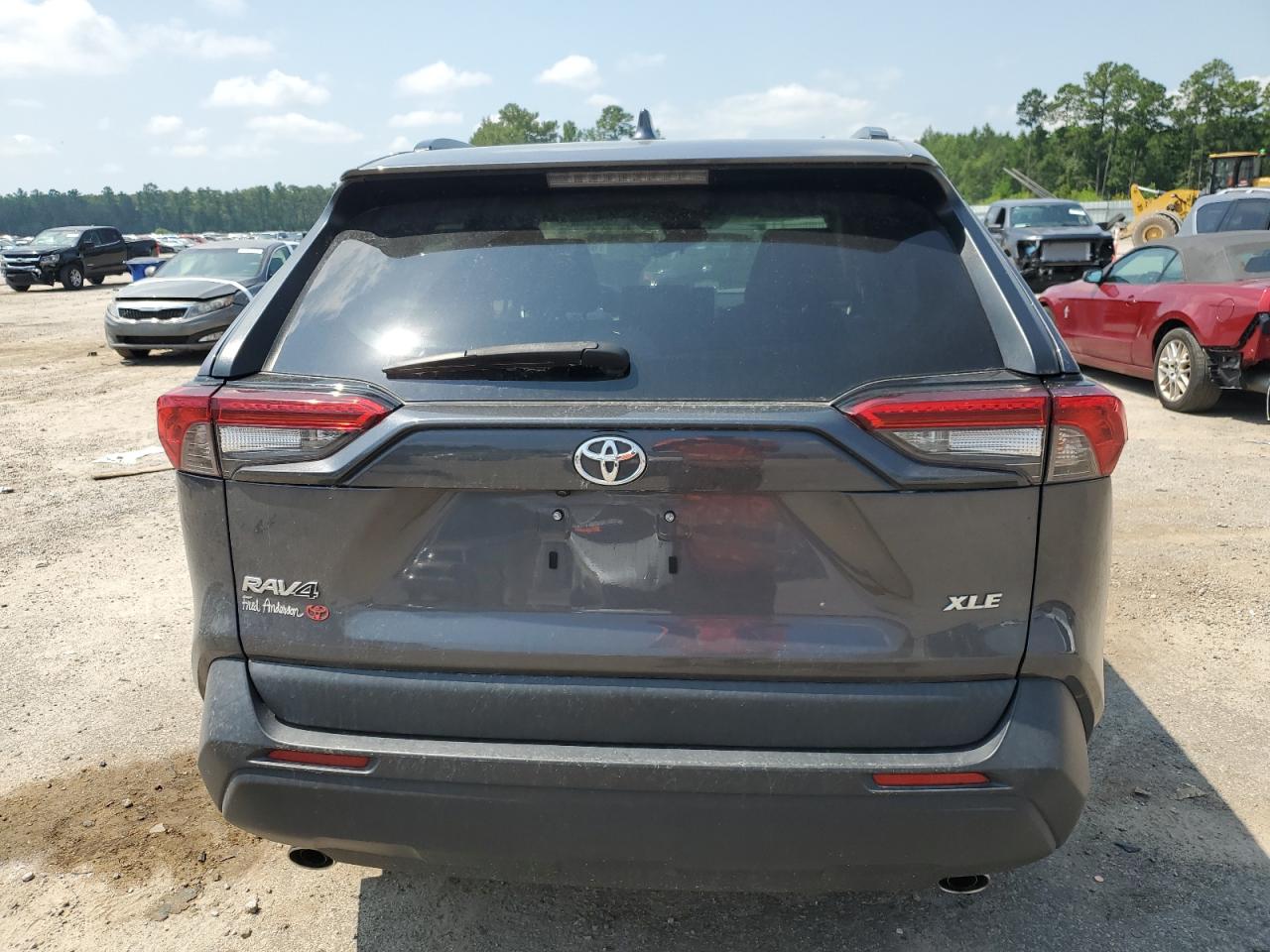 TOYOTA RAV4 XLE