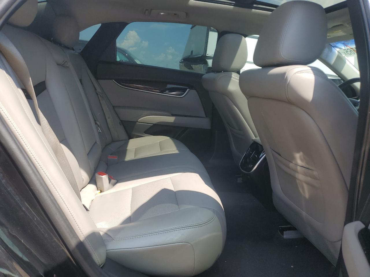 CADILLAC XTS LUXURY COLLECTION