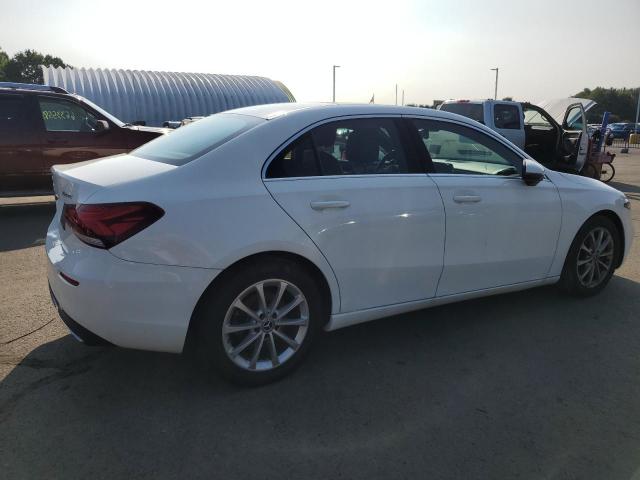 MERCEDES-BENZ A 220 4MAT 2019 white  gas WDD3G4FB0KW026659 photo #4