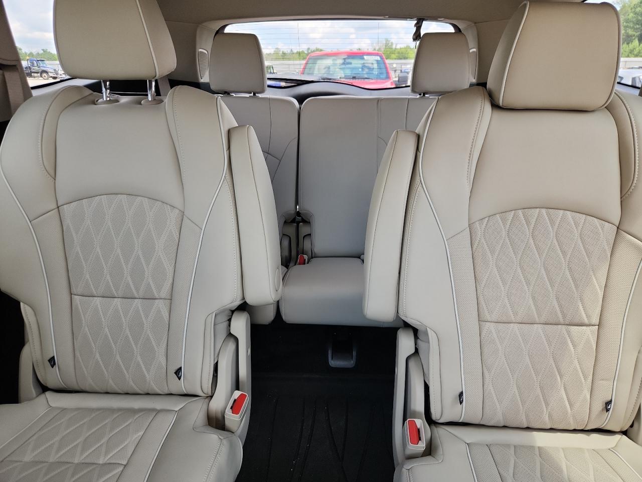 BUICK ENCLAVE AVENIR