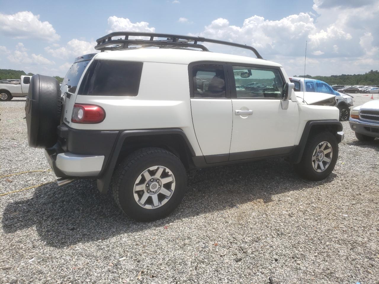 TOYOTA FJ CRUISER