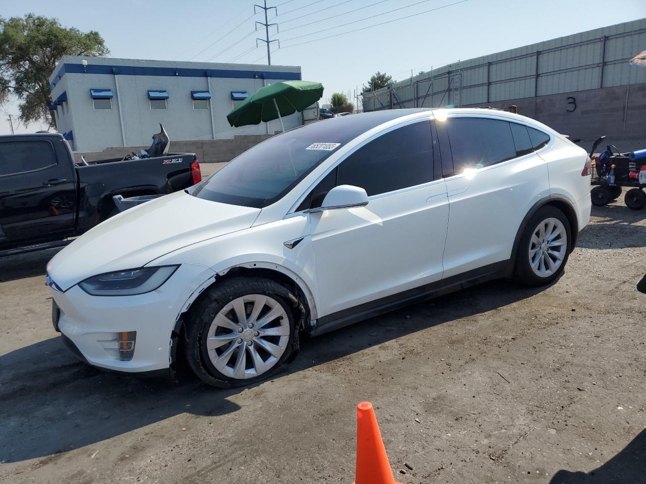 TESLA MODEL X