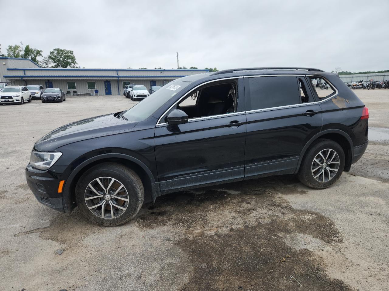 VOLKSWAGEN TIGUAN SE