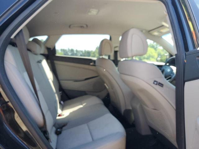 2017 HYUNDAI TUCSON SE KM8J23A44HU272214