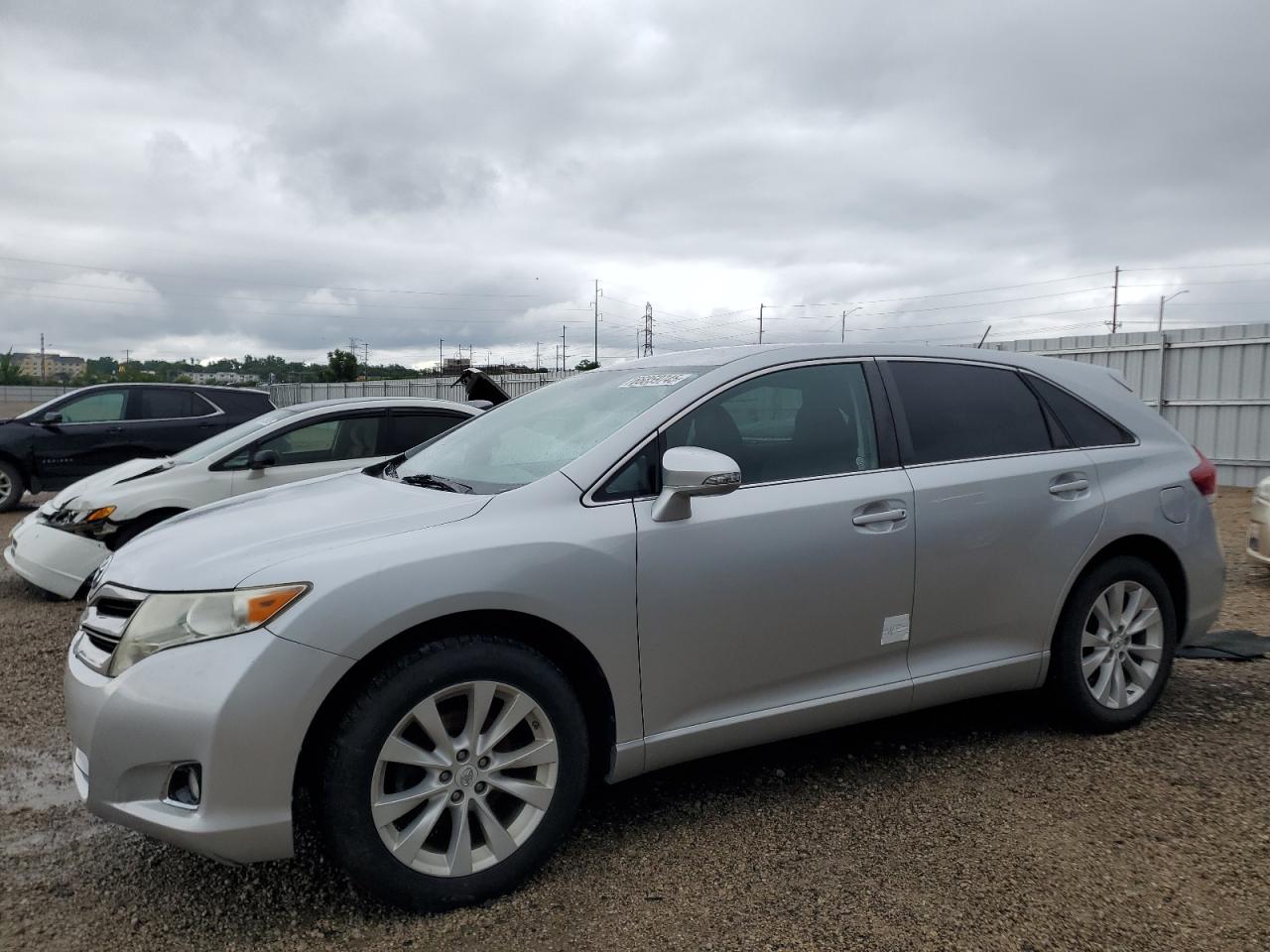 TOYOTA VENZA LE