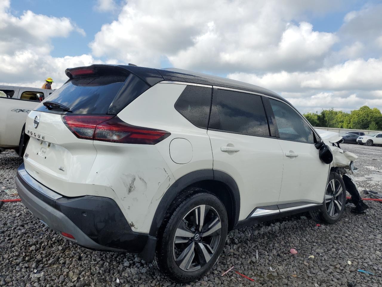 NISSAN ROGUE SL