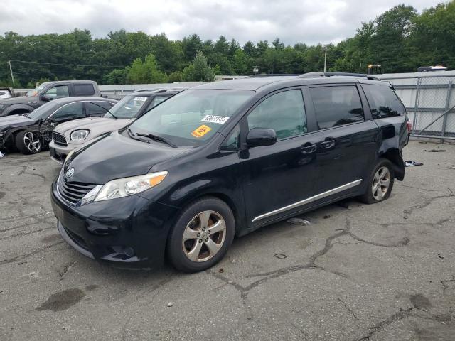 TOYOTA SIENNA LE