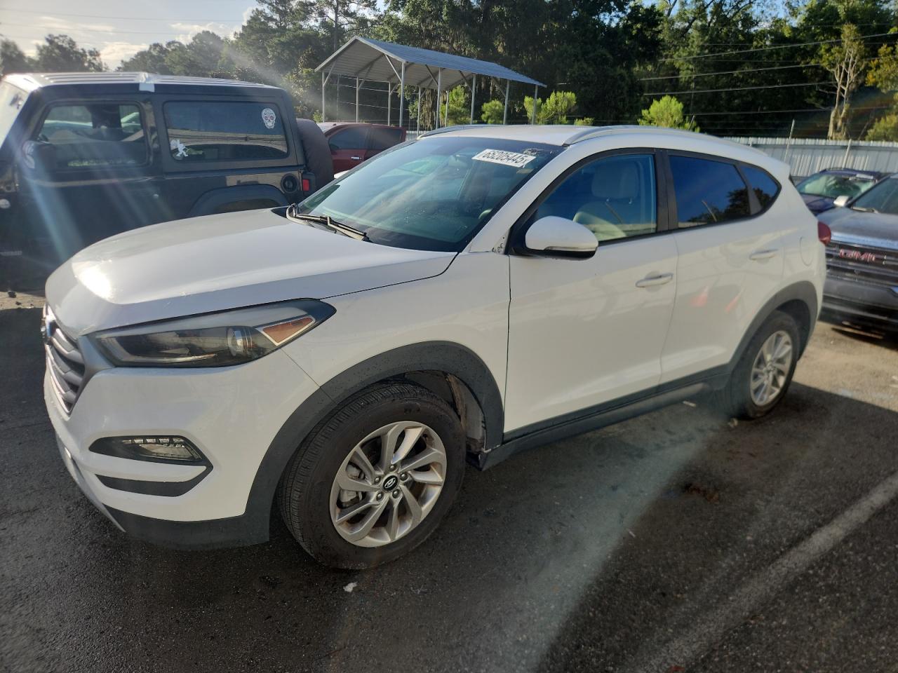  Salvage Hyundai TUCSON