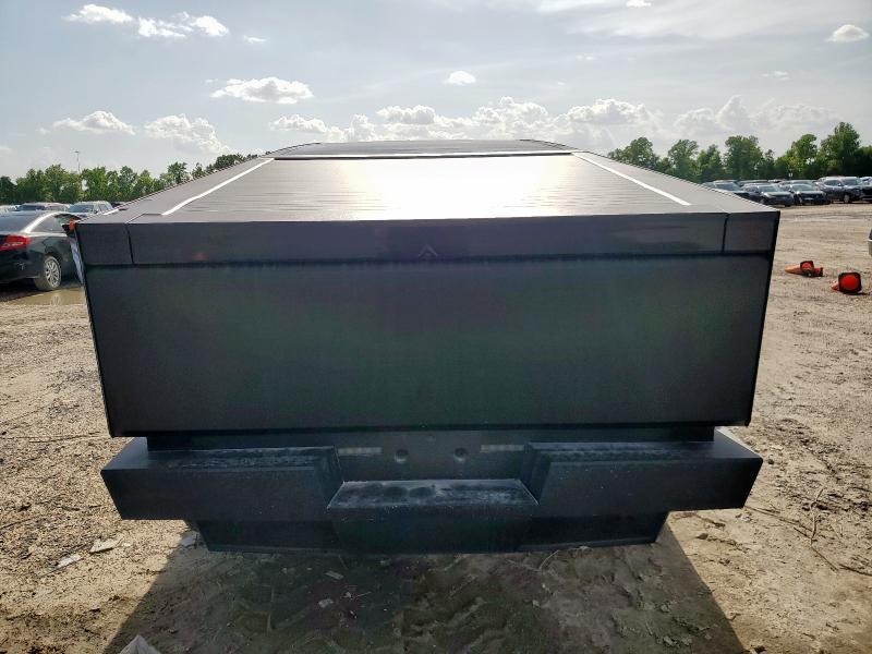 2024 TESLA CYBERTRUCK 7G2CEHED0RA005233