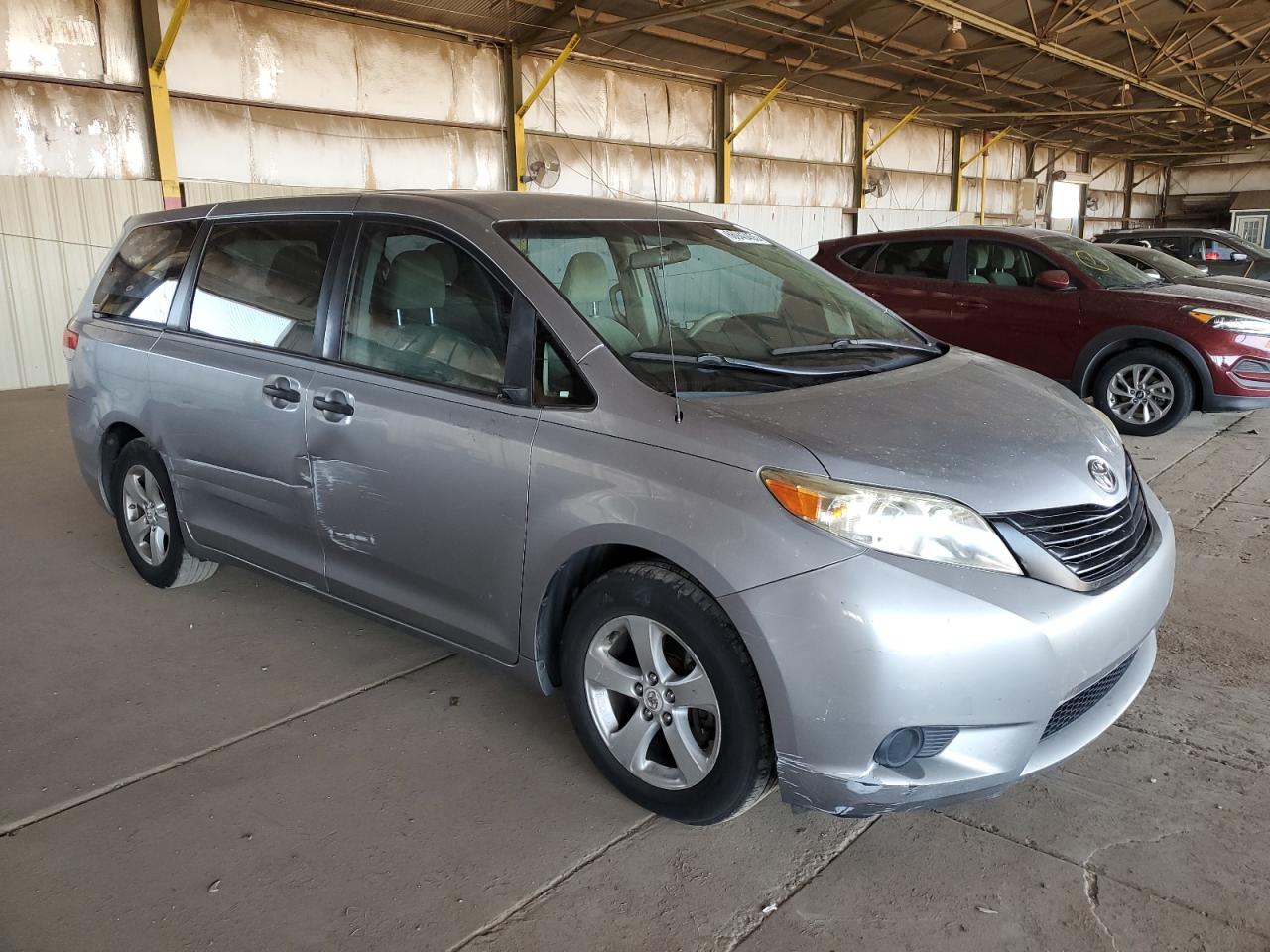 TOYOTA SIENNA