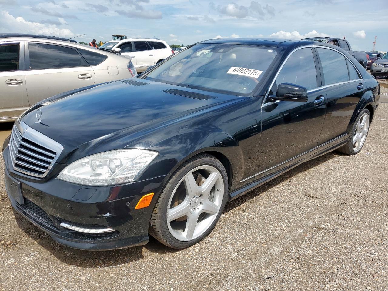 MERCEDES-BENZ S-CLASS 550