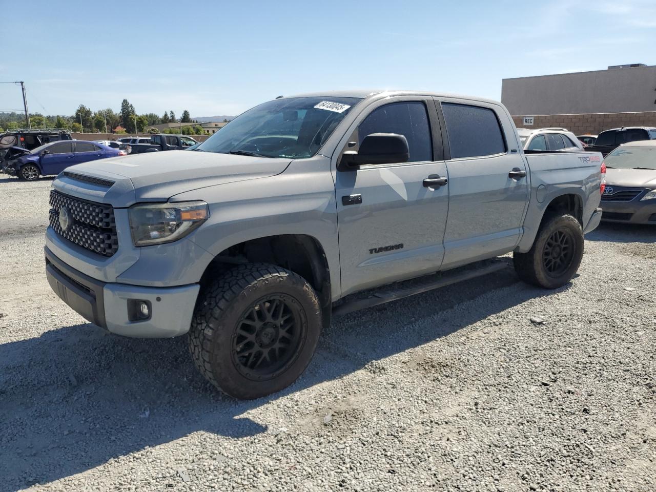 TOYOTA TUNDRA CREWMAX SR5